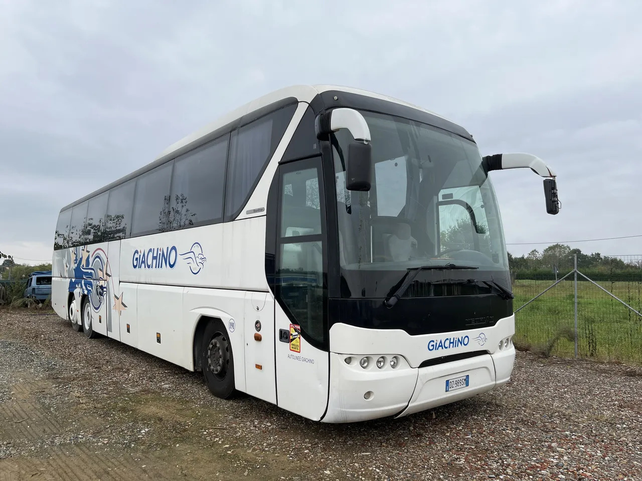 Neoplan P22 - Kaugsõidu buss: pilt 1 Neoplan P22 - Kaugsõidu buss: pilt 1