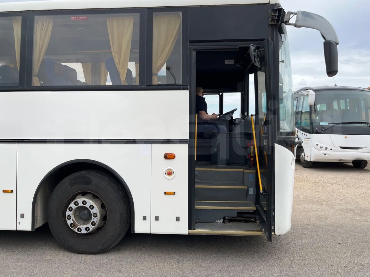 Kaugsõidu buss Volvo B12: pilt 15