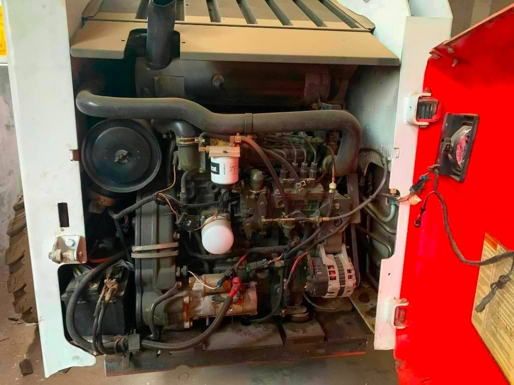 Bobcat S 300 - Kompaktlaadur: pilt 3 Bobcat S 300 - Kompaktlaadur: pilt 3