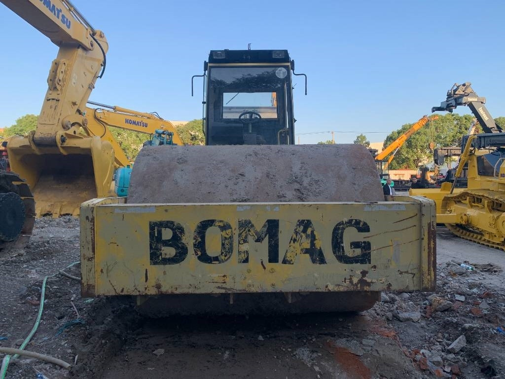 Bomag BW 225 D-3 - Teerull: pilt 2 Bomag BW 225 D-3 - Teerull: pilt 2