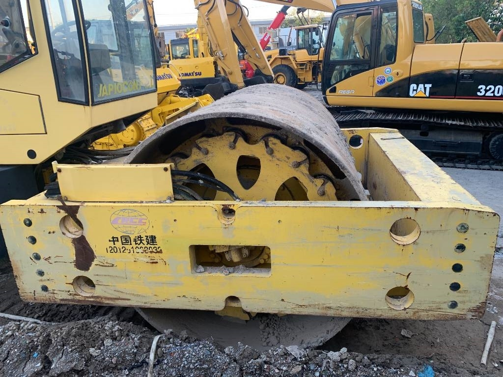 Bomag BW 225 D-3 - Teerull: pilt 5 Bomag BW 225 D-3 - Teerull: pilt 5