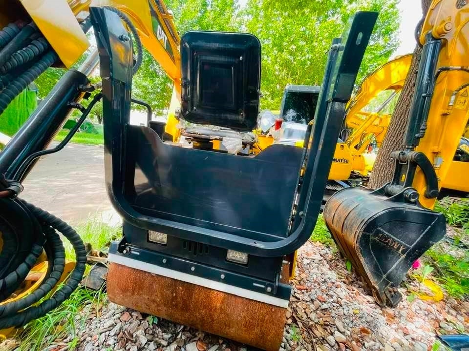 CAT 303 - Miniekskavaator: pilt 1 CAT 303 - Miniekskavaator: pilt 1