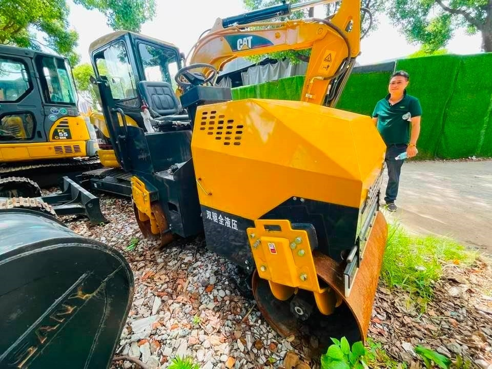 CAT 303 - Miniekskavaator: pilt 2 CAT 303 - Miniekskavaator: pilt 2
