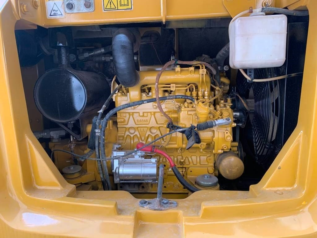 CAT 305.5E2 - Lintekskavaator: pilt 2 CAT 305.5E2 - Lintekskavaator: pilt 2