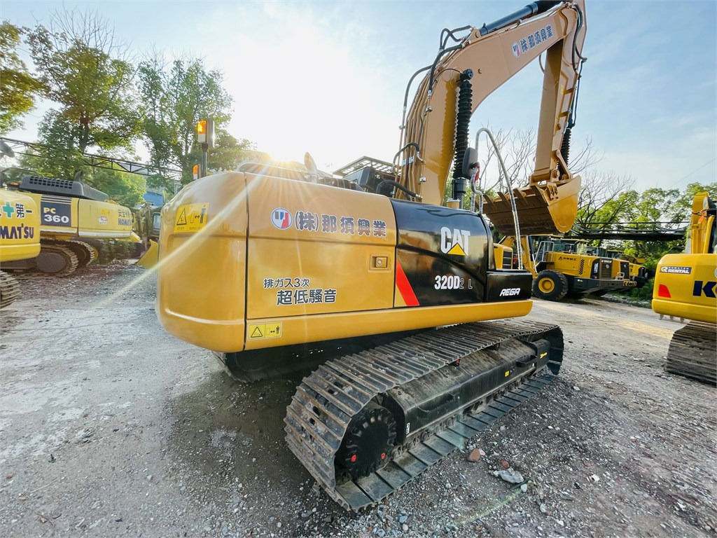 CAT 320D2 L - Ekskavaator: pilt 1 CAT 320D2 L - Ekskavaator: pilt 1