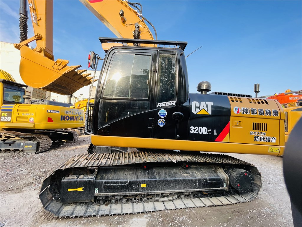 CAT 320D2 L - Ekskavaator: pilt 4 CAT 320D2 L - Ekskavaator: pilt 4