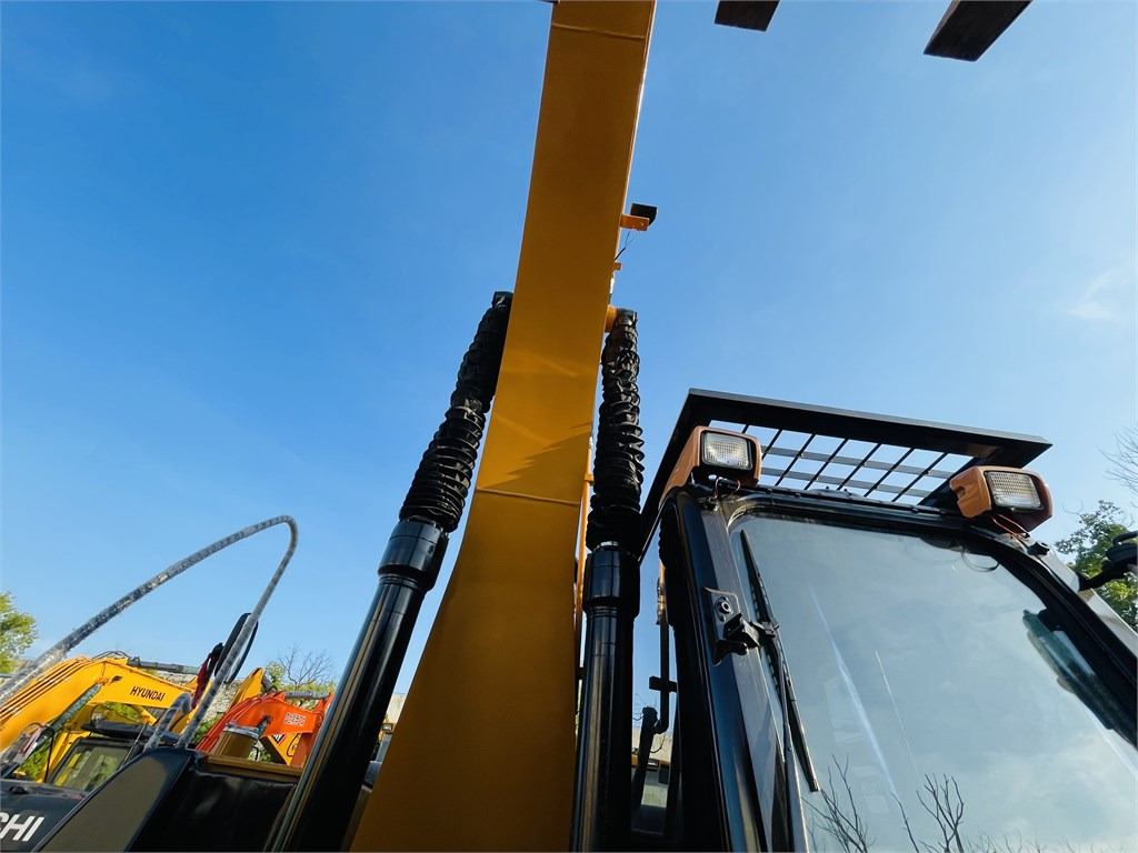 Ekskavaator CAT 320D2 L: pilt 13