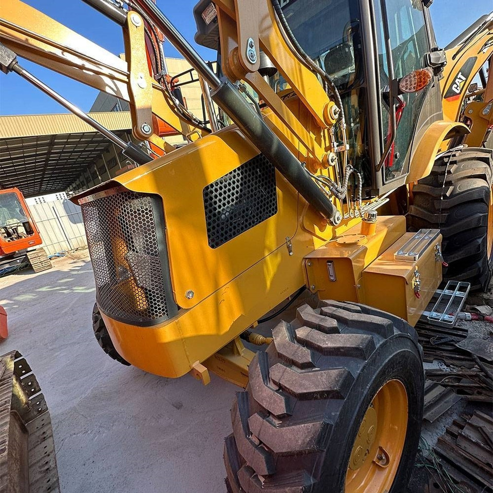 CAT 420 F - Ekskavaator-laadur: pilt 4 CAT 420 F - Ekskavaator-laadur: pilt 4
