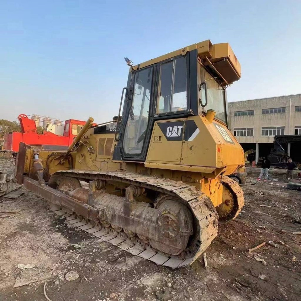 CAT D 6 G - Buldooser: pilt 2 CAT D 6 G - Buldooser: pilt 2