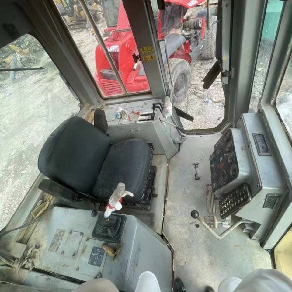 CAT D 6 G - Buldooser: pilt 4 CAT D 6 G - Buldooser: pilt 4