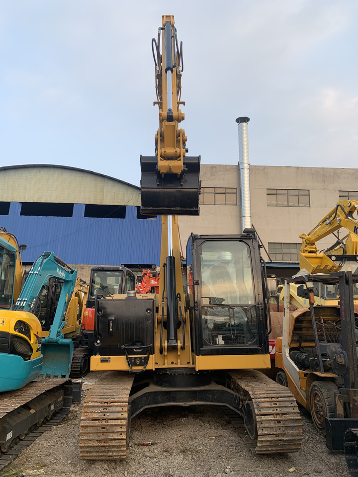 CATERPILLAR 307.5 - Ratastel ekskavaator: pilt 2 CATERPILLAR 307.5 - Ratastel ekskavaator: pilt 2
