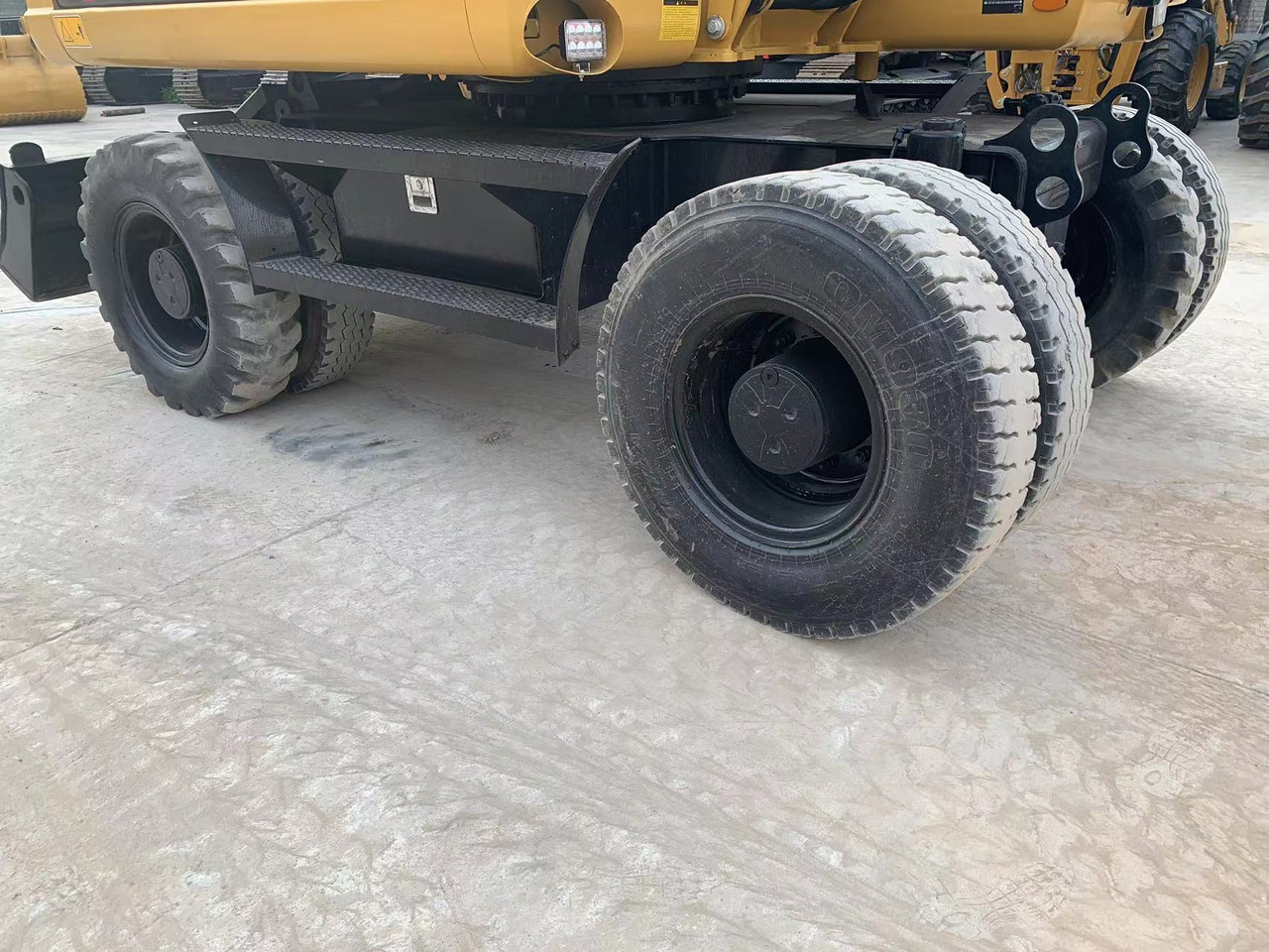 CATERPILLAR 315D - Ratastel ekskavaator: pilt 5 CATERPILLAR 315D - Ratastel ekskavaator: pilt 5