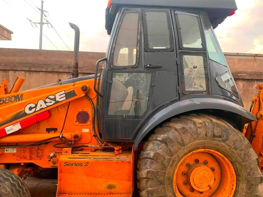 Case 580 M - Ekskavaator-laadur: pilt 2 Case 580 M - Ekskavaator-laadur: pilt 2