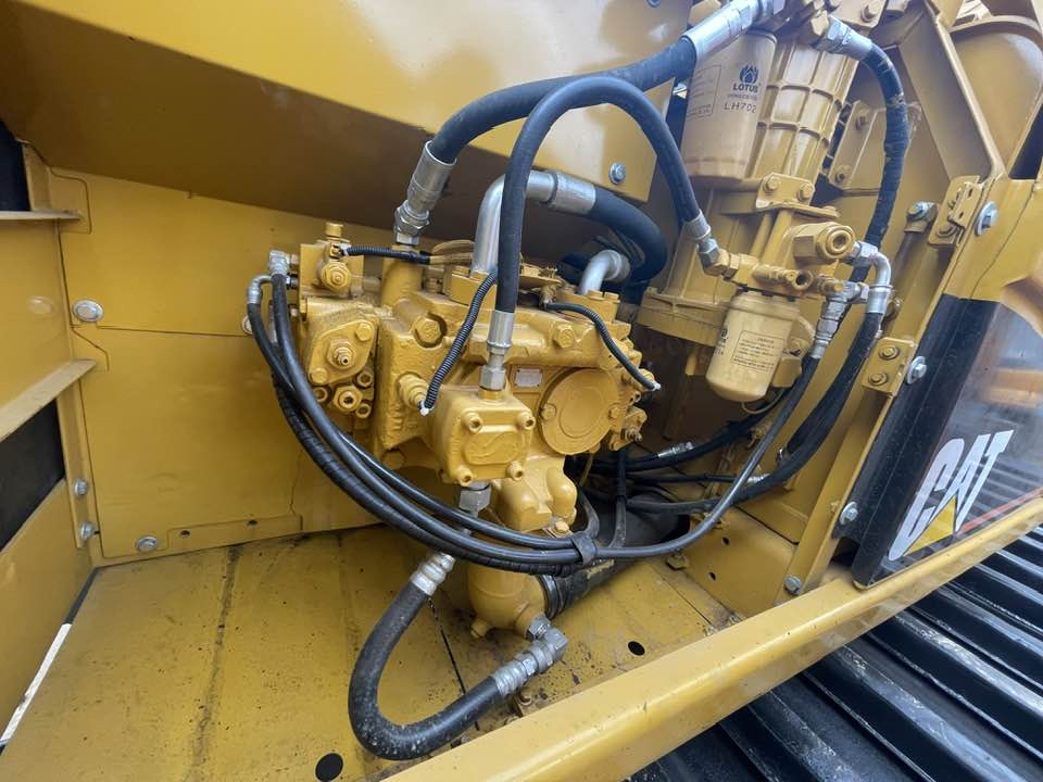 Caterpillar 320CL - Ekskavaator: pilt 3 Caterpillar 320CL - Ekskavaator: pilt 3
