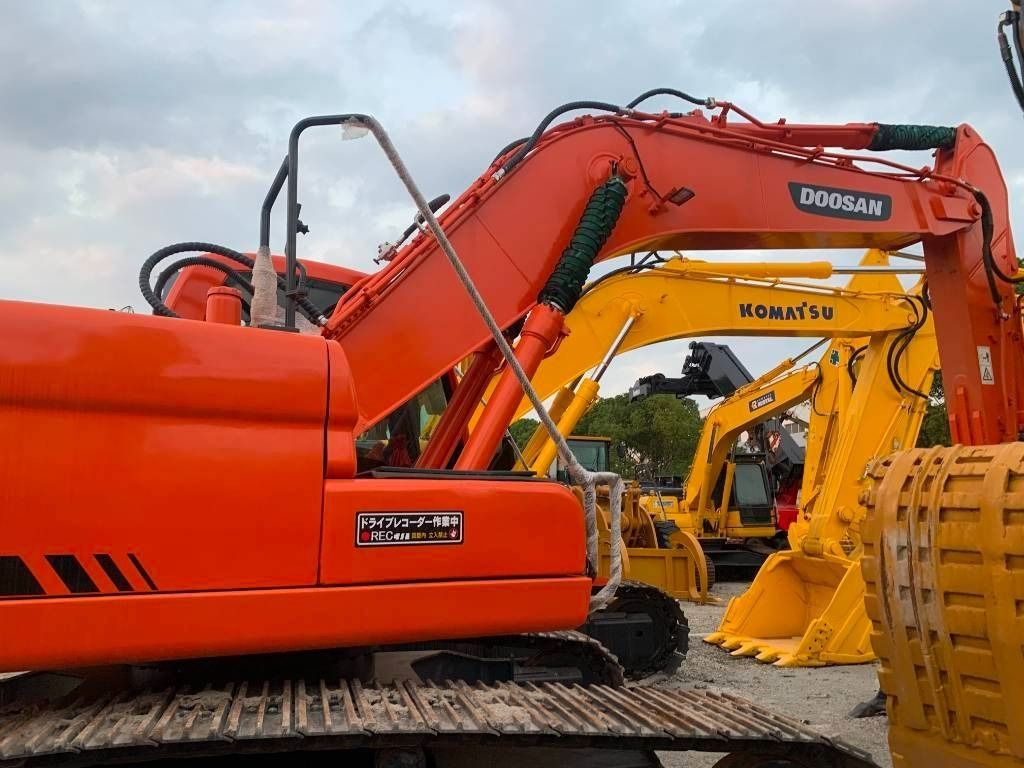 Doosan DX 225 LC - Lintekskavaator: pilt 1 Doosan DX 225 LC - Lintekskavaator: pilt 1