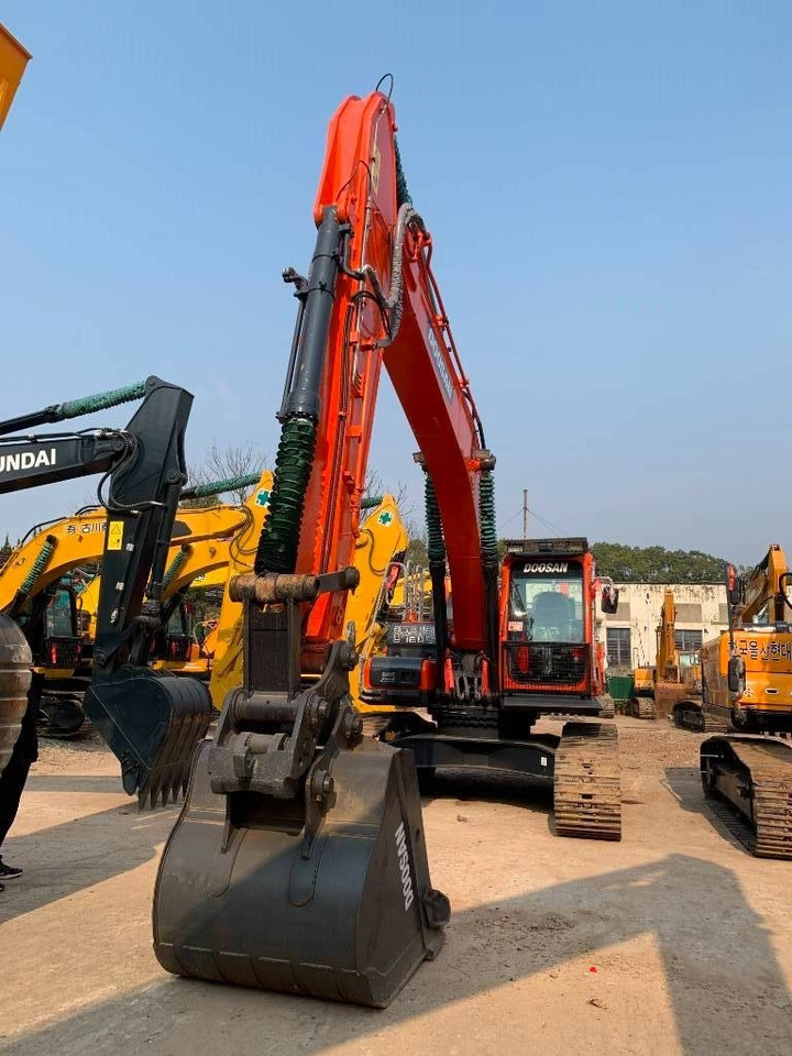 Doosan DX 300 LCA - Lintekskavaator: pilt 1 Doosan DX 300 LCA - Lintekskavaator: pilt 1