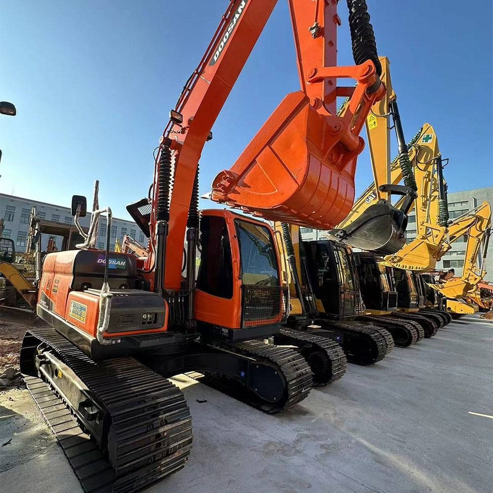 Doosan DX150LC-9C - Lintekskavaator: pilt 3 Doosan DX150LC-9C - Lintekskavaator: pilt 3