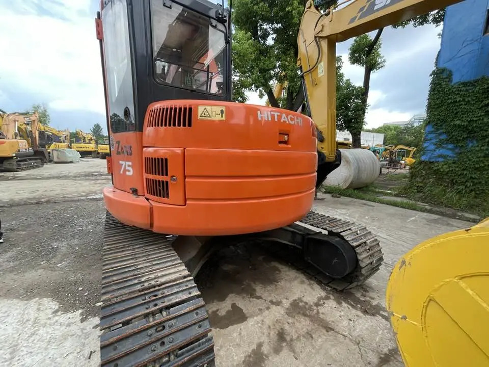 Hitachi ZX75US-7 - Miniekskavaator: pilt 2 Hitachi ZX75US-7 - Miniekskavaator: pilt 2
