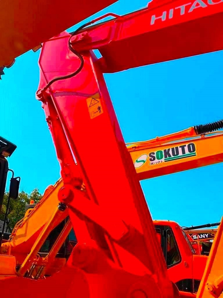Hitachi Zaxis 240 - Lintekskavaator: pilt 3 Hitachi Zaxis 240 - Lintekskavaator: pilt 3