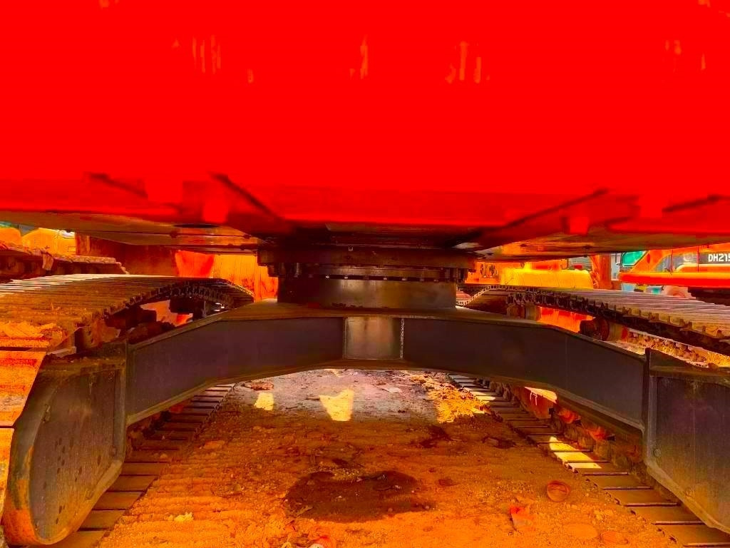 Hitachi Zaxis 240 - Lintekskavaator: pilt 5 Hitachi Zaxis 240 - Lintekskavaator: pilt 5