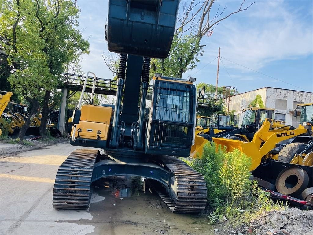 Hyundai 225 lc 9t - Lintekskavaator: pilt 5 Hyundai 225 lc 9t - Lintekskavaator: pilt 5