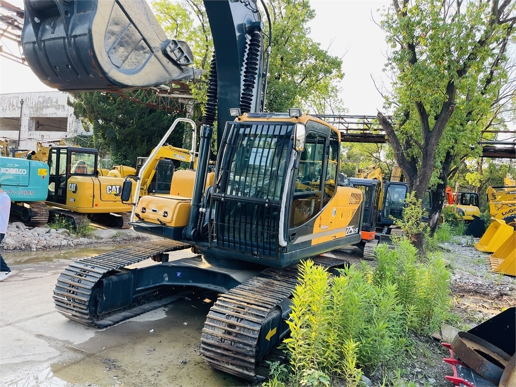 Hyundai 225 lc 9t - Lintekskavaator: pilt 1 Hyundai 225 lc 9t - Lintekskavaator: pilt 1