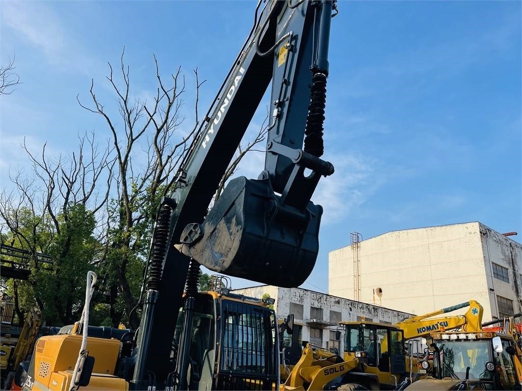 Hyundai 225 lc 9t - Lintekskavaator: pilt 4 Hyundai 225 lc 9t - Lintekskavaator: pilt 4