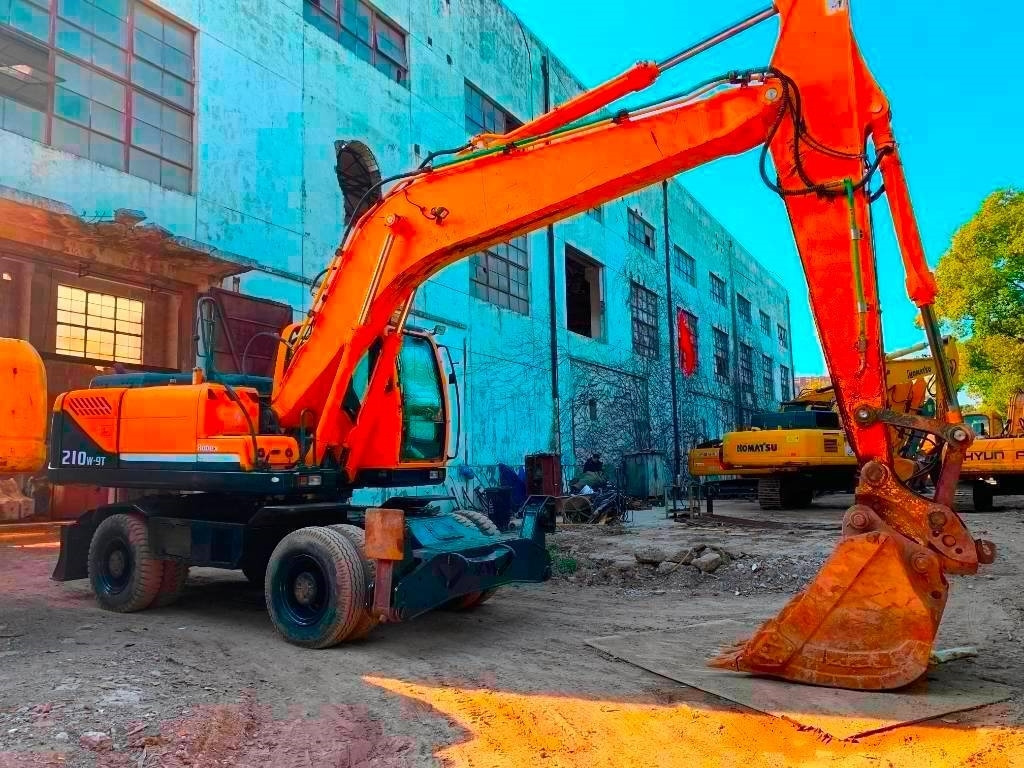Hyundai R210W-9T - Lintekskavaator: pilt 5 Hyundai R210W-9T - Lintekskavaator: pilt 5