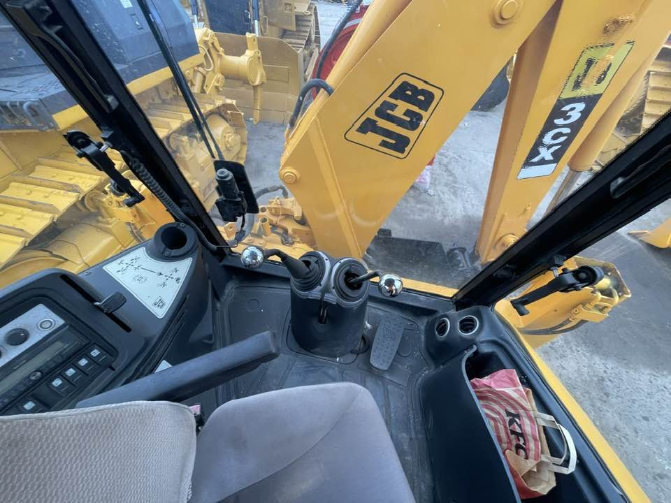 JCB 3CX - Ekskavaator-laadur: pilt 3 JCB 3CX - Ekskavaator-laadur: pilt 3