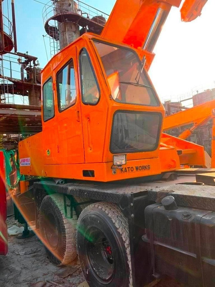 Kato NK 250 E - Maastikukraana: pilt 1 Kato NK 250 E - Maastikukraana: pilt 1