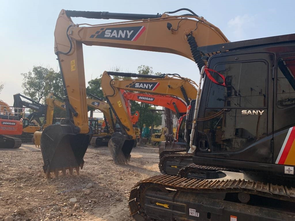 Sany SY 235 H - Lintekskavaator: pilt 3 Sany SY 235 H - Lintekskavaator: pilt 3