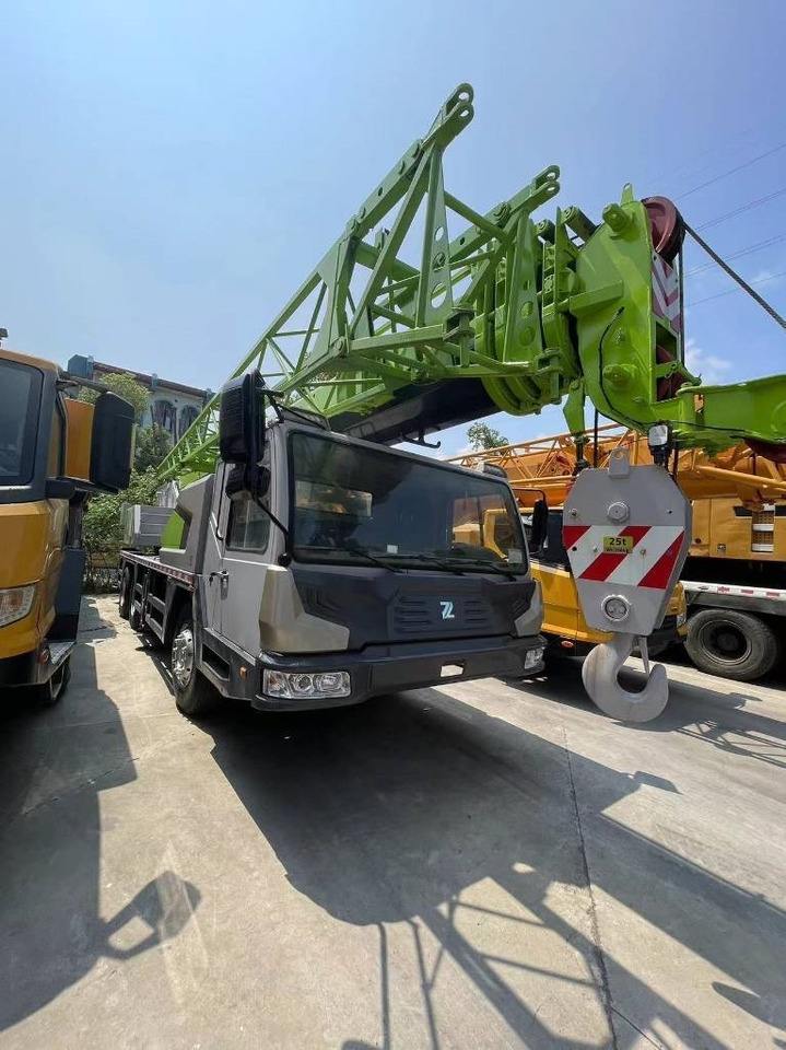 Zoomlion ZTC251V - Autokraana: pilt 2 Zoomlion ZTC251V - Autokraana: pilt 2
