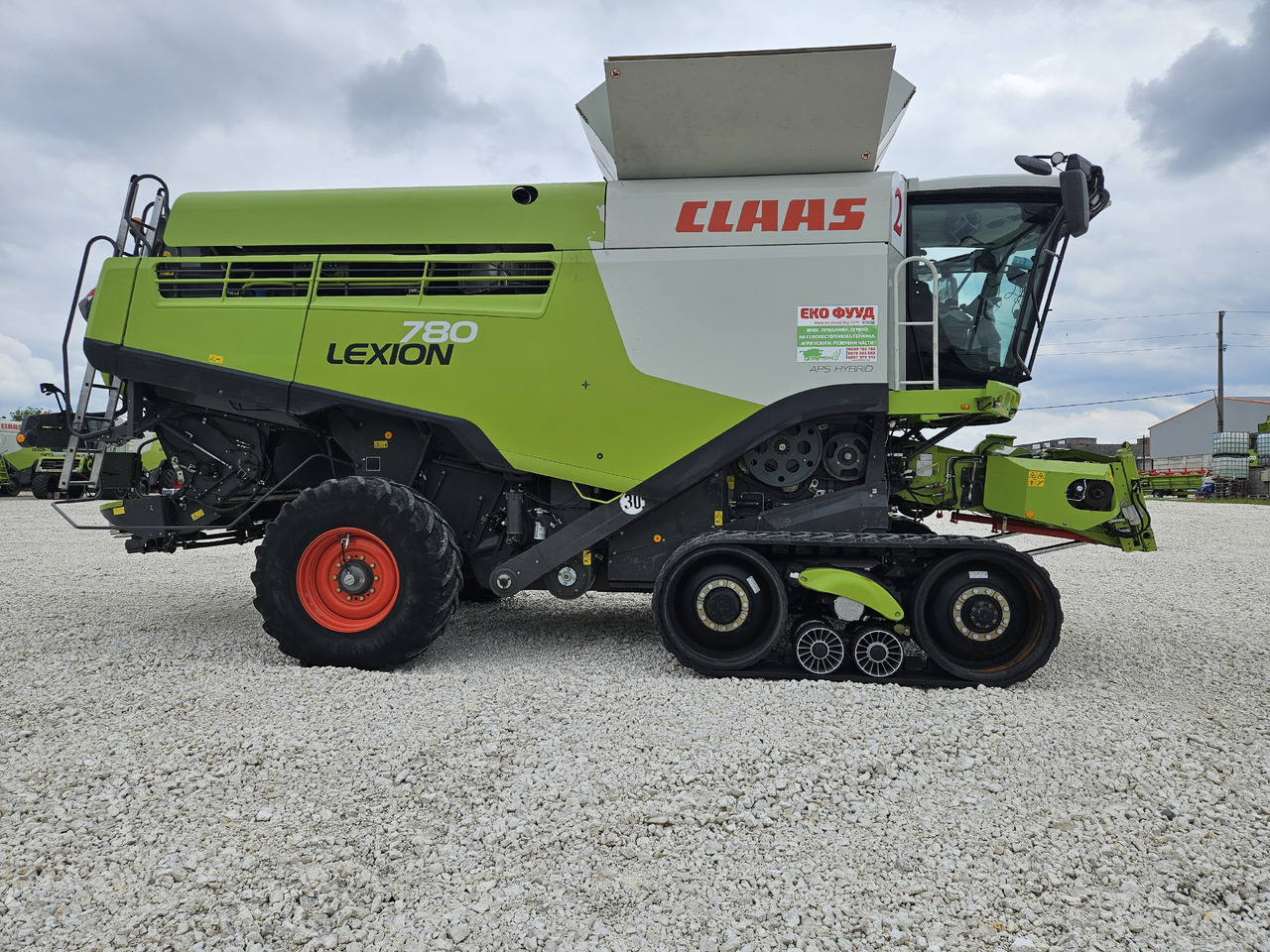 CLAAS LEXION 780 TT, V12.30 - Kombain: pilt 2 CLAAS LEXION 780 TT, V12.30 - Kombain: pilt 2
