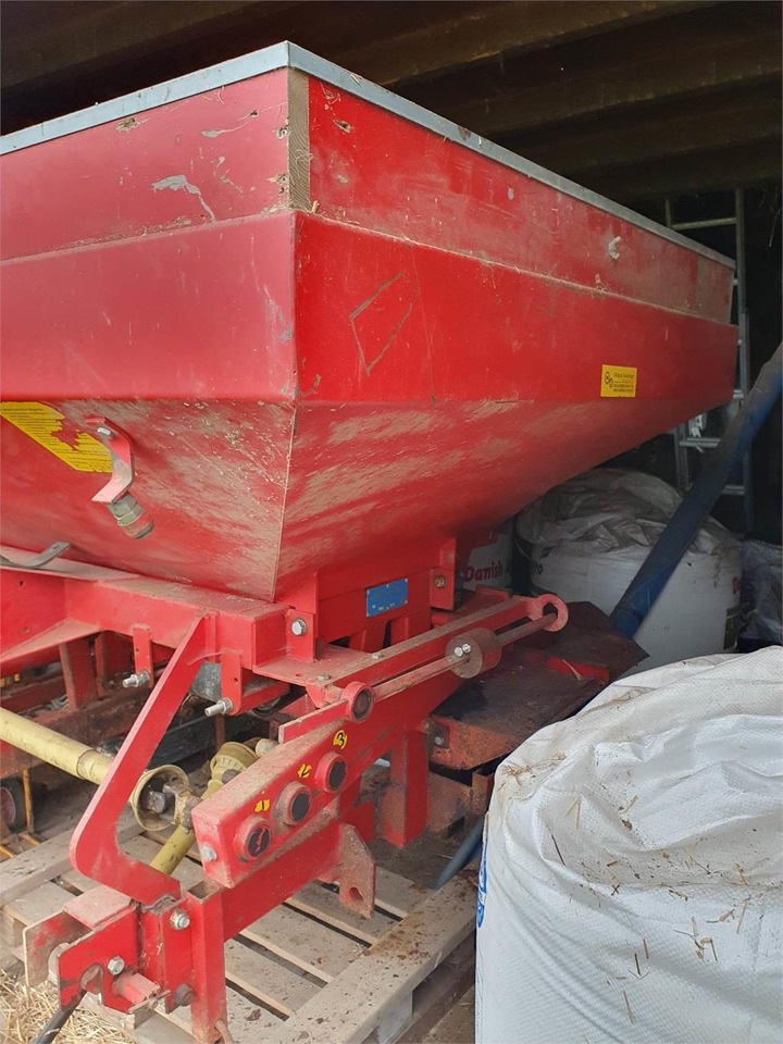 Bredal B2 LIFTOPHÆNGT - Väetiselaoturid: pilt 3 Bredal B2 LIFTOPHÆNGT - Väetiselaoturid: pilt 3