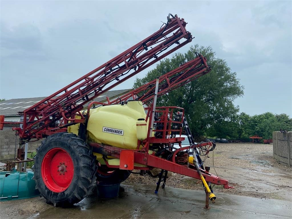Hardi COMANDER 2800 L 24 M - Järelveetav pritsija: pilt 2 Hardi COMANDER 2800 L 24 M - Järelveetav pritsija: pilt 2