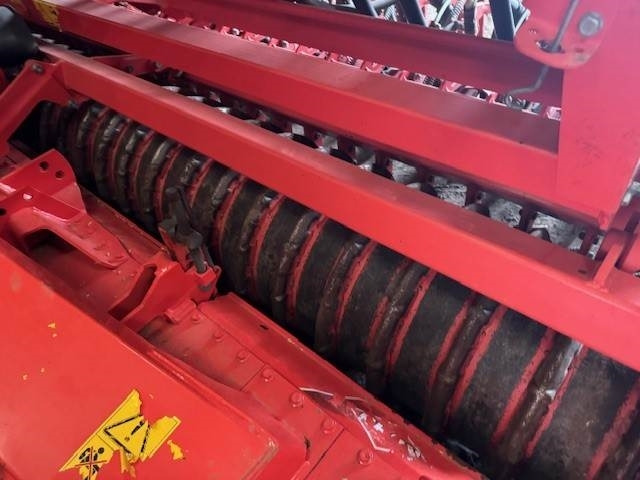 Kuhn SITERA 4000 + TF1500 - Kombain-külvimasin: pilt 5 Kuhn SITERA 4000 + TF1500 - Kombain-külvimasin: pilt 5