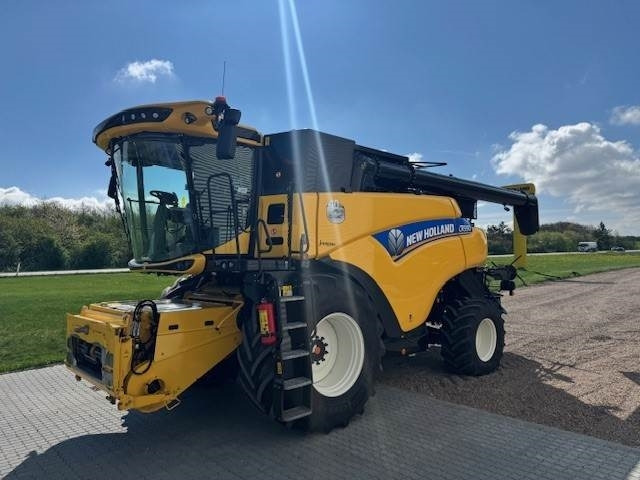 New Holland CR9.90 TIER4 - Kombain: pilt 5 New Holland CR9.90 TIER4 - Kombain: pilt 5