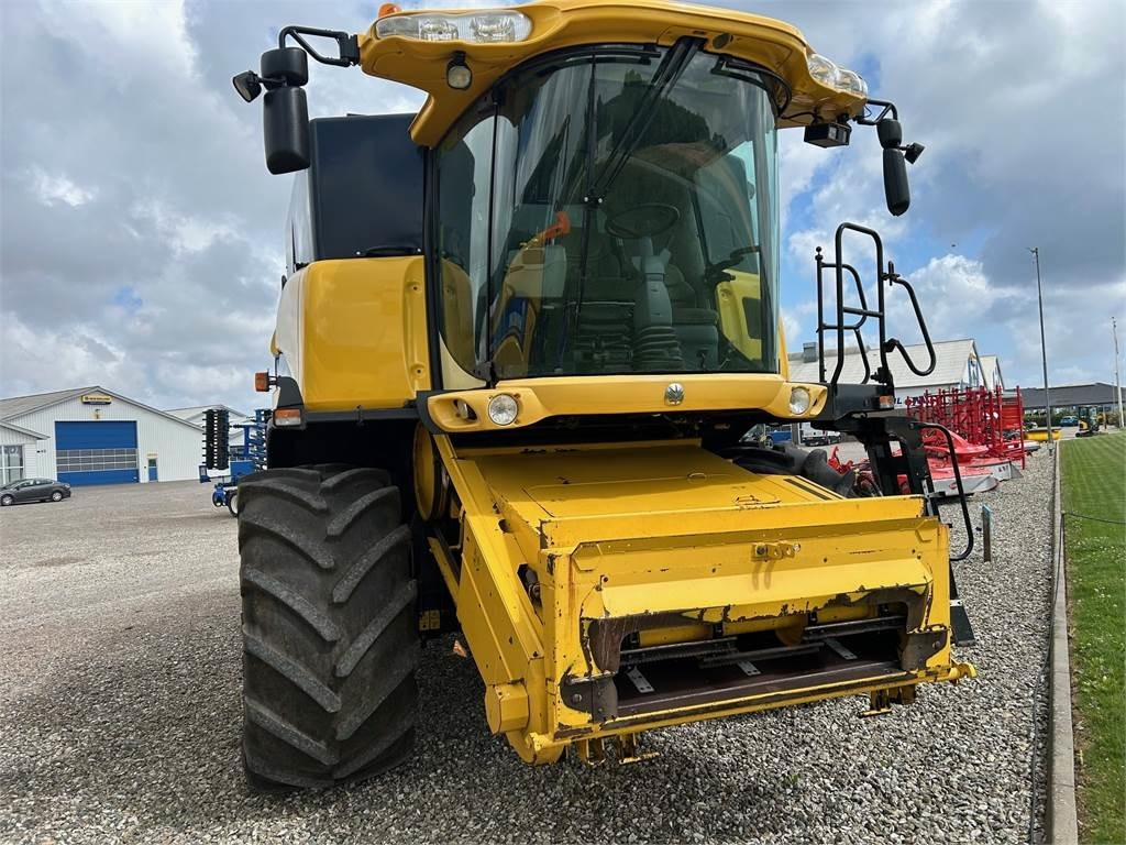 New Holland CX860 SLH  - Kombain: pilt 2 New Holland CX860 SLH  - Kombain: pilt 2