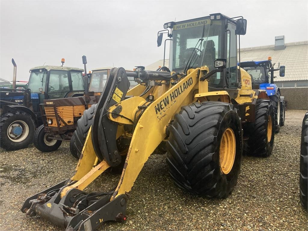 New Holland W170C LR T4B - Rataslaadur: pilt 1 New Holland W170C LR T4B - Rataslaadur: pilt 1