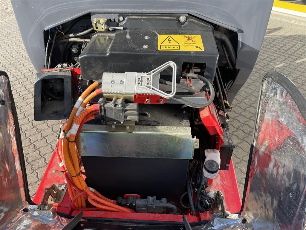 VM Loader 1026 LXE ELECTRIC  - Minilaadur: pilt 3 VM Loader 1026 LXE ELECTRIC  - Minilaadur: pilt 3