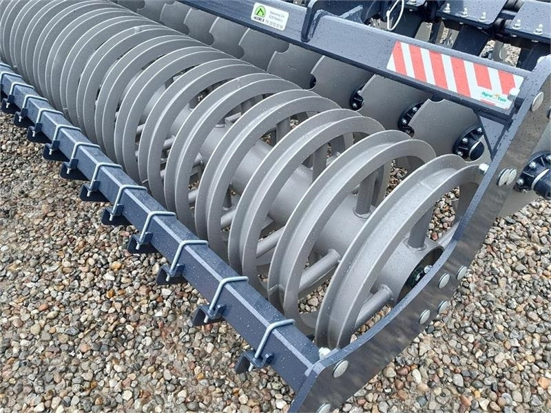 Agro - TOM 6 Meter discharve Agro-Tom 6 m. bugseret di - Ketasäke: pilt 5 Agro - TOM 6 Meter discharve Agro-Tom 6 m. bugseret di - Ketasäke: pilt 5