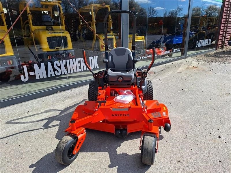 Ariens Zenith 60" (152 cm Klippe bredde) - Munitsipaaltraktor: pilt 2 Ariens Zenith 60" (152 cm Klippe bredde) - Munitsipaaltraktor: pilt 2