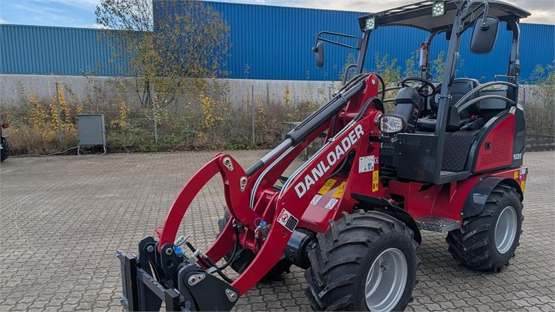 Danloader 1020 D - Minilaadur: pilt 1 Danloader 1020 D - Minilaadur: pilt 1