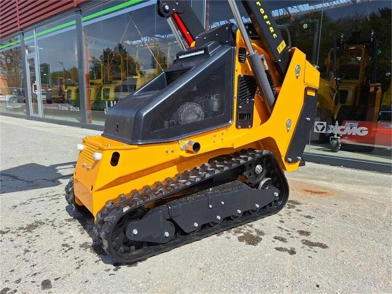 Eurotrac SK 10 - Kompaktlaadur: pilt 3 Eurotrac SK 10 - Kompaktlaadur: pilt 3