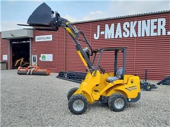 Eurotrac W11 Teleskoparm - Minilaadur: pilt 1 Eurotrac W11 Teleskoparm - Minilaadur: pilt 1