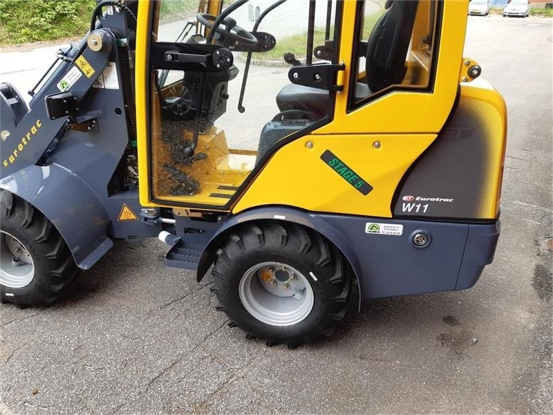 Eurotrac W11 w11 lang arm førehus - Minilaadur: pilt 4 Eurotrac W11 w11 lang arm førehus - Minilaadur: pilt 4