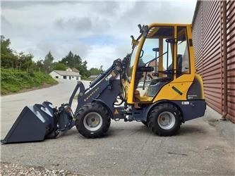 Eurotrac W11 w11 lang arm førehus - Minilaadur: pilt 1 Eurotrac W11 w11 lang arm førehus - Minilaadur: pilt 1
