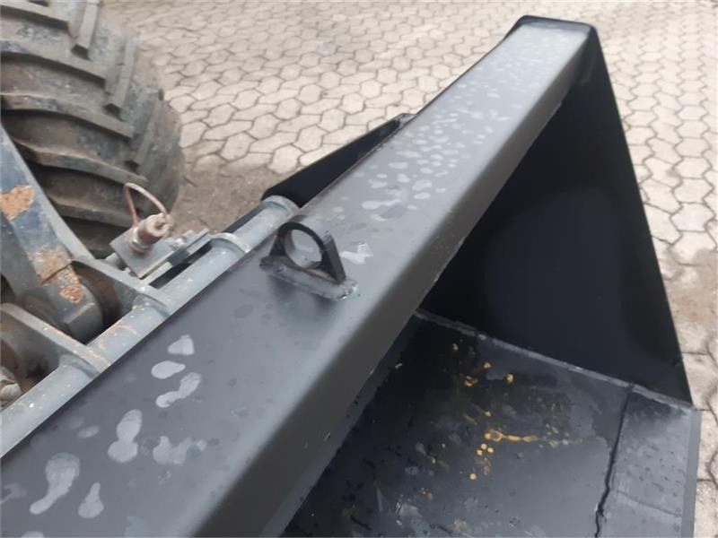 Eurotrac skovl - Laaduri kopp - Ehitusmasinad: pilt 3 Eurotrac skovl - Laaduri kopp - Ehitusmasinad: pilt 3