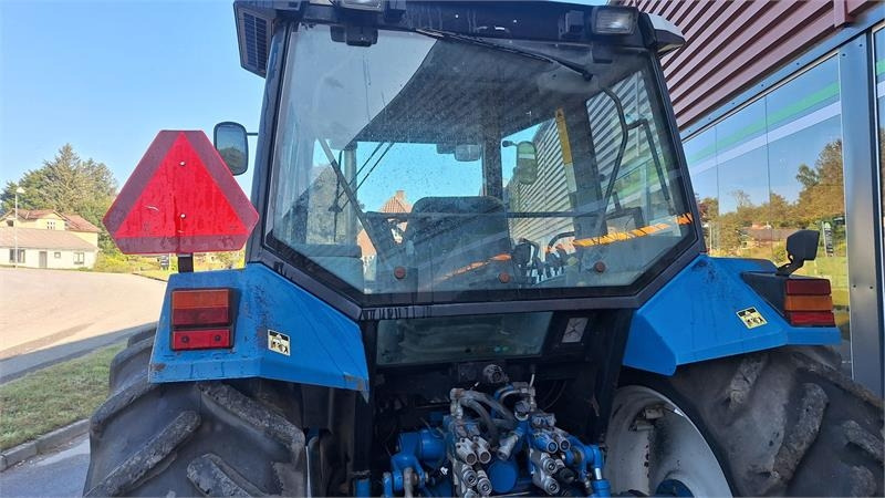 Ford 8240 - Traktor: pilt 3 Ford 8240 - Traktor: pilt 3