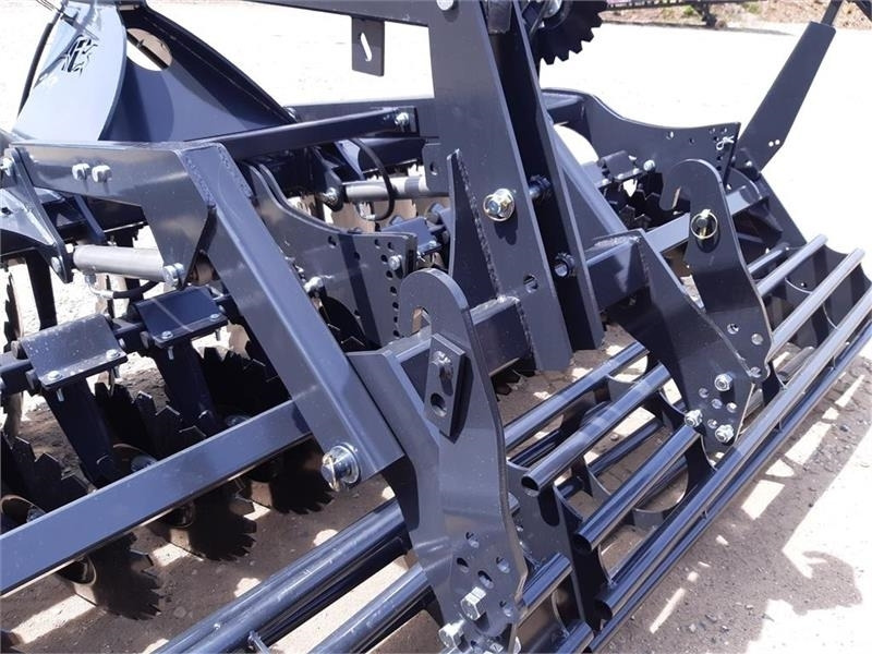 Inter-Tech Diskharve 4 meter J-Maskiner 4 meter med hydraulis - Ketasäke: pilt 3 Inter-Tech Diskharve 4 meter J-Maskiner 4 meter med hydraulis - Ketasäke: pilt 3